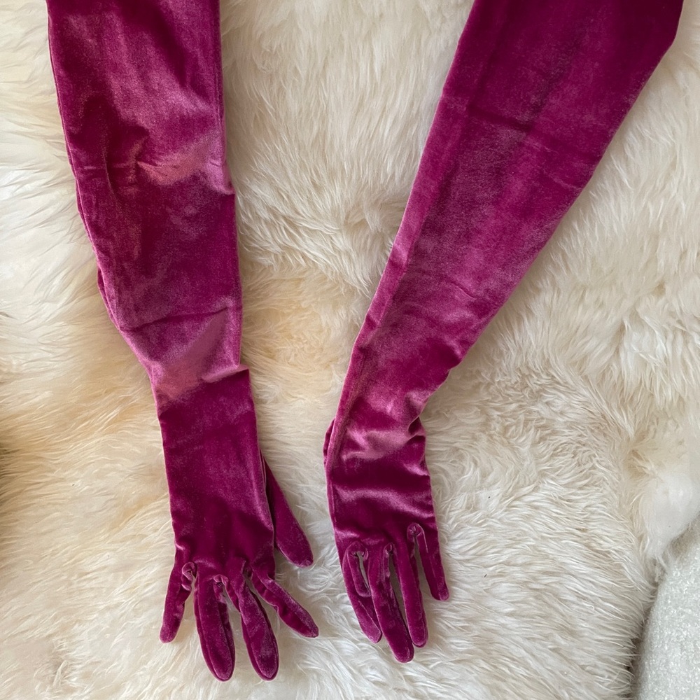 Savage Fenty velour gloves fuchsia one size